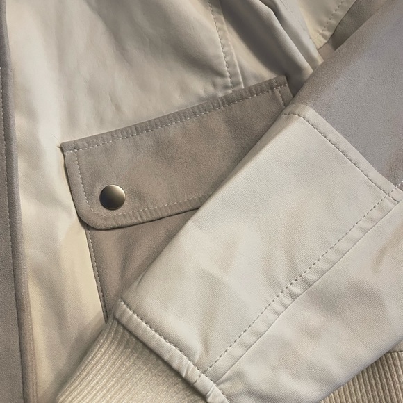 Calvin Klein cream leather and suede jacket. - Picture 4 of 14